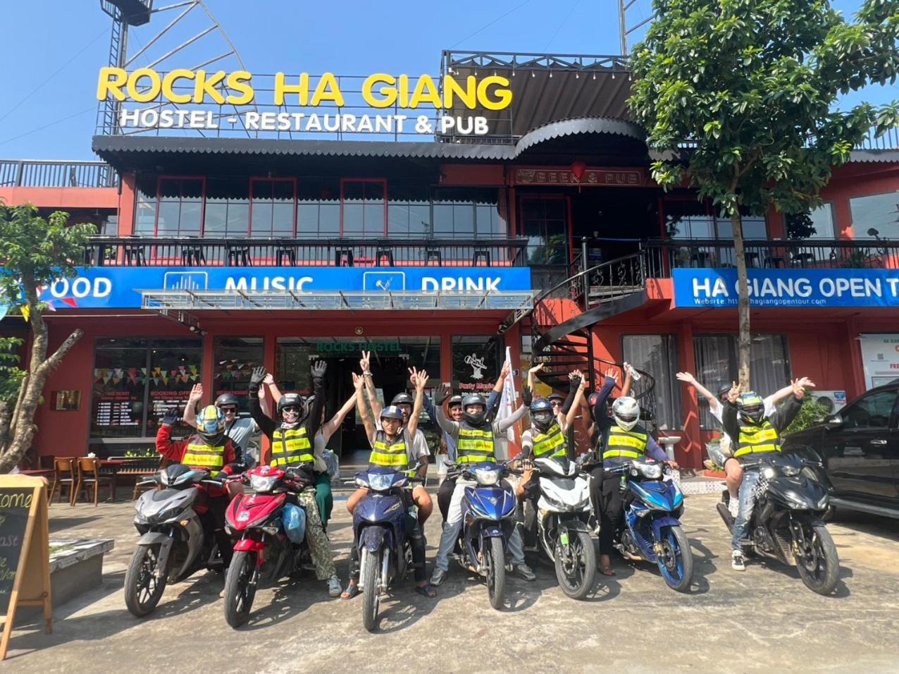 Rocks Ha Giang Hostel & Tour Esterno foto